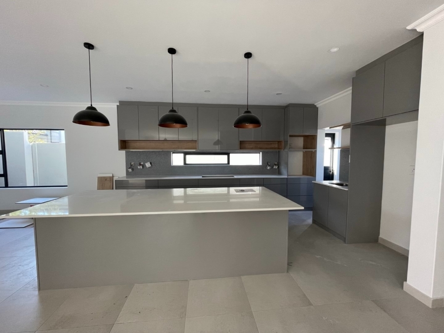 4 Bedroom Property for Sale in Sandown Western Cape